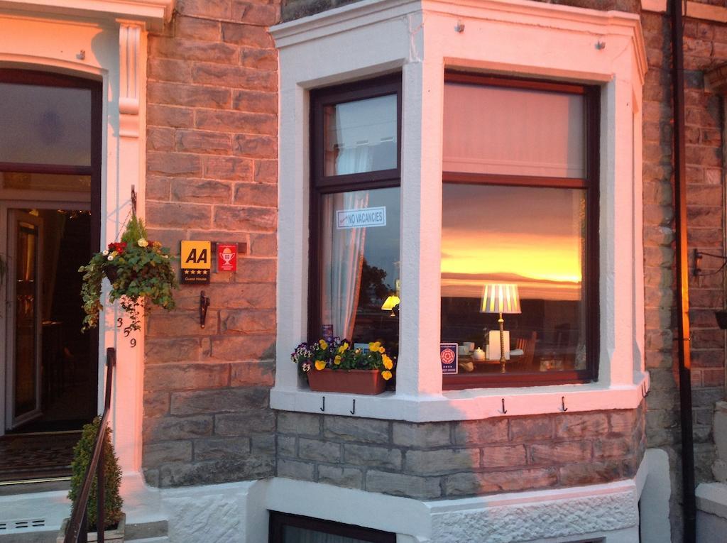 Yacht Bay View 4* Morecambe